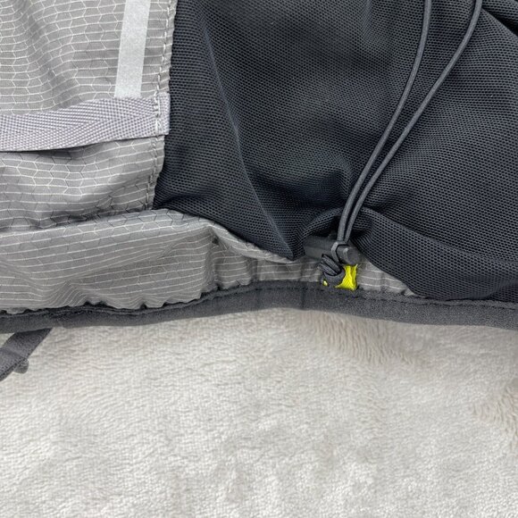 CamelBak Men's Black and Gray Hydration Vest - Picture 11 of 16